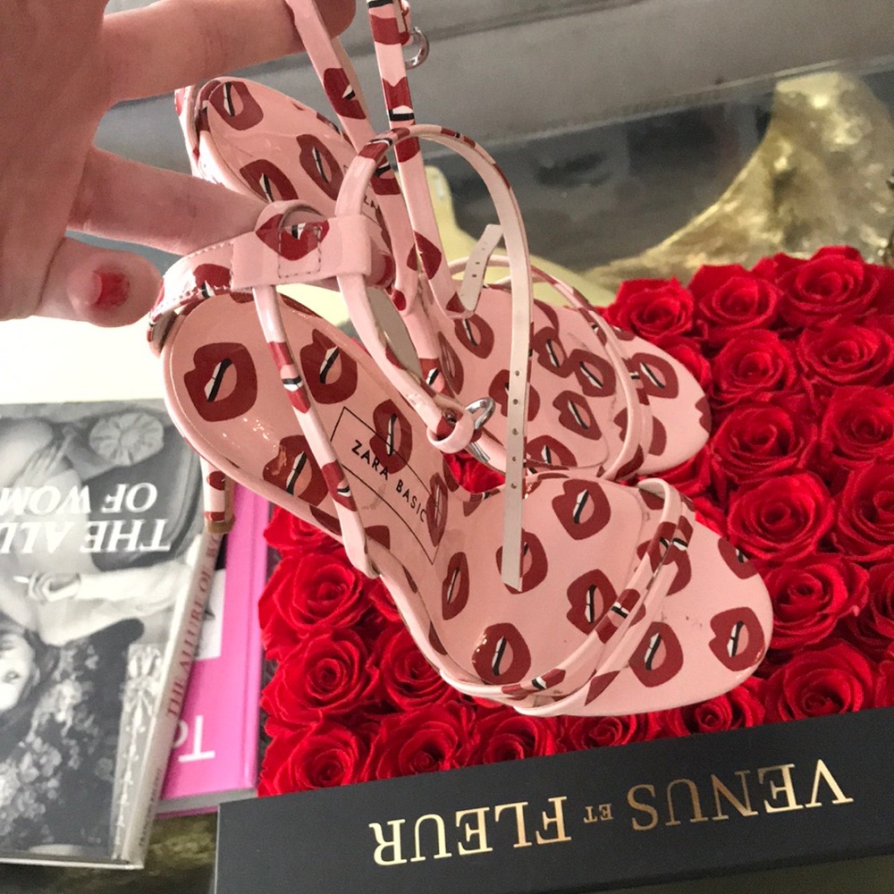 Zara super cute lip heels